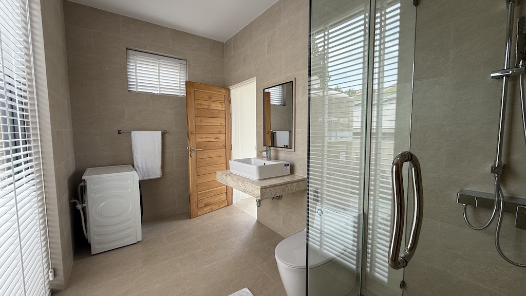 Exquisite Koh Samui Pool Villa Bathroom
