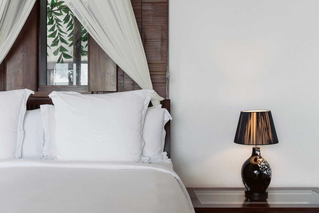 Four Seasons The Estates Koh Samui bed