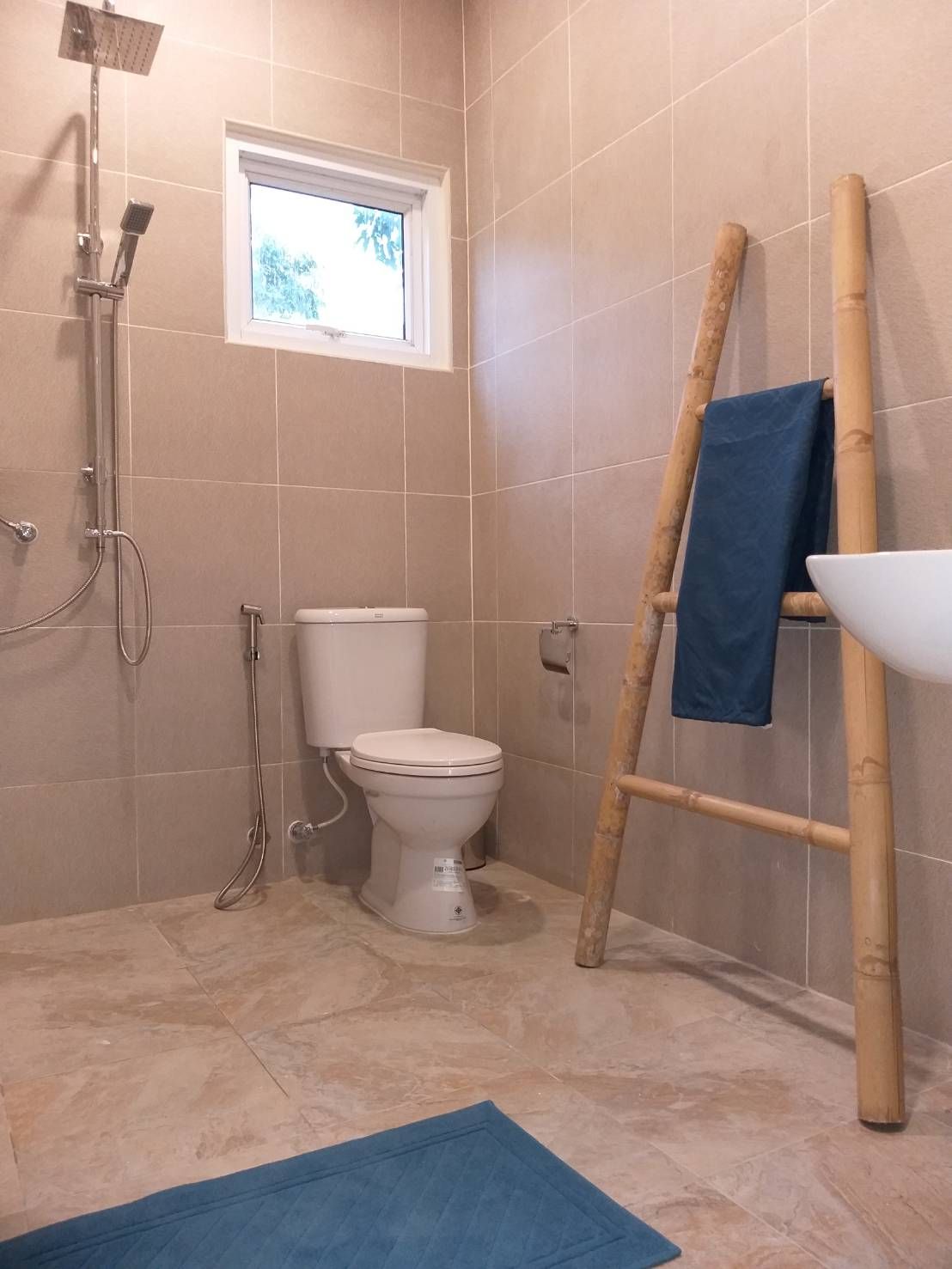 House For Sale In Bangkao Ko Samui Shower