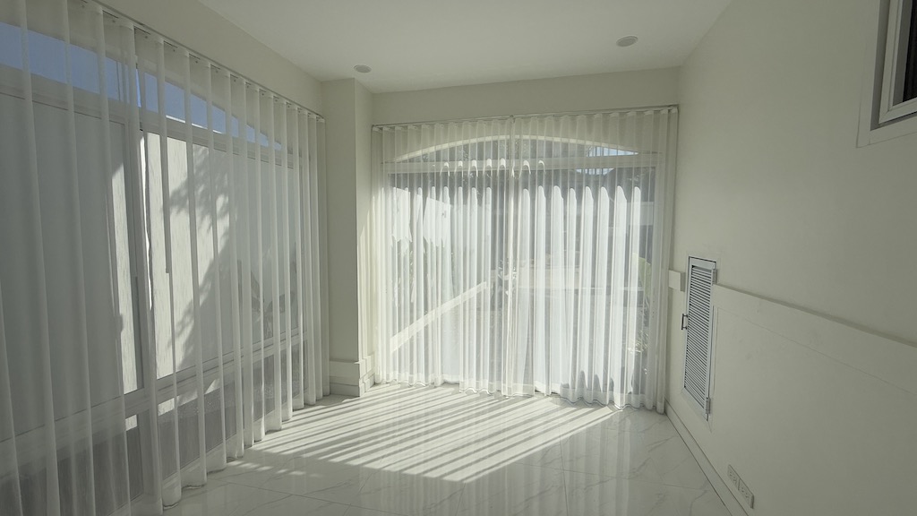 House For Sale In Maenam Koh Samui Office