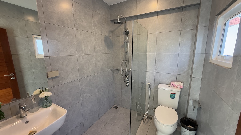 House For Sale In Maenam Koh Samui Bathroom