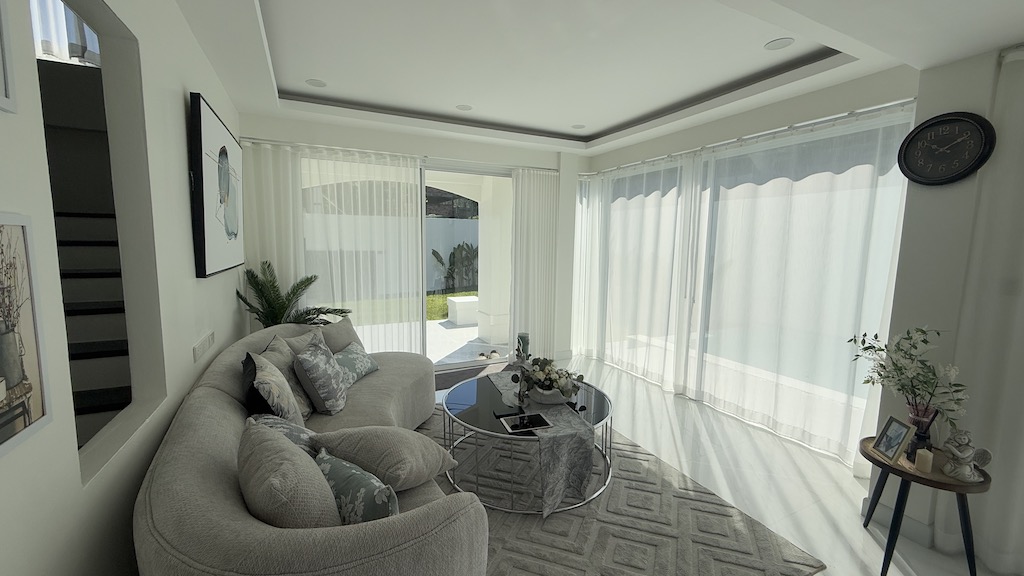 House For Sale In maenam Koh Samui Lounge