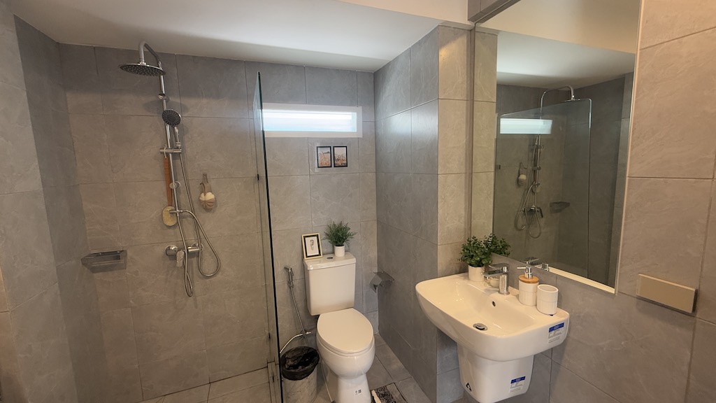 House For Sale In Maenam Koh Samui Bathroom