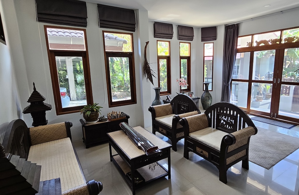 House For Sale In Tongkrut Koh Samui Seating