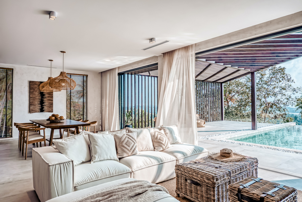 Complete Lounge Area