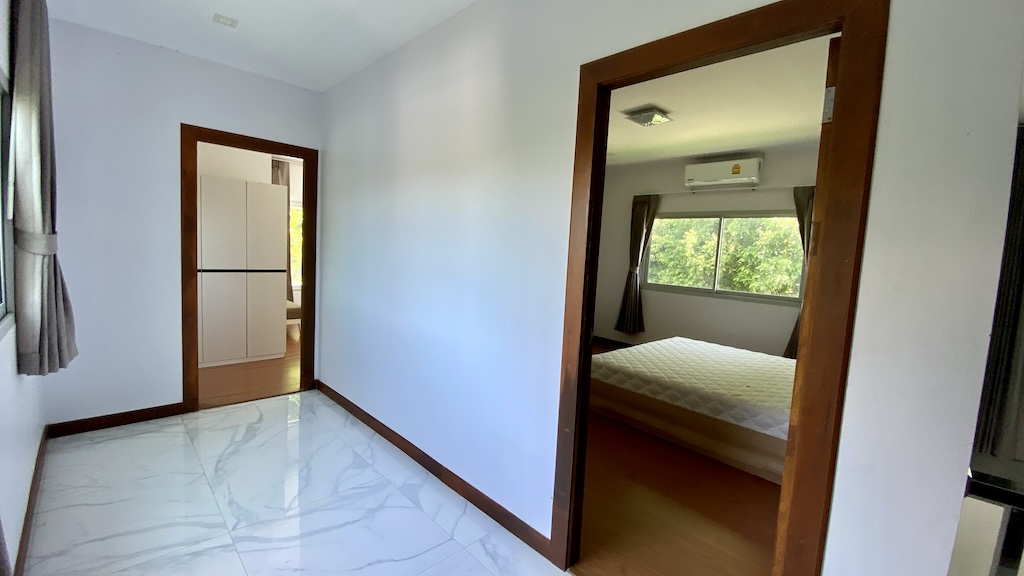 Ko Samui Bang Rak Property Corridor