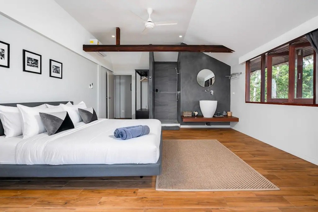 Ko Samui Beachfront Villa Bophut Bedroom