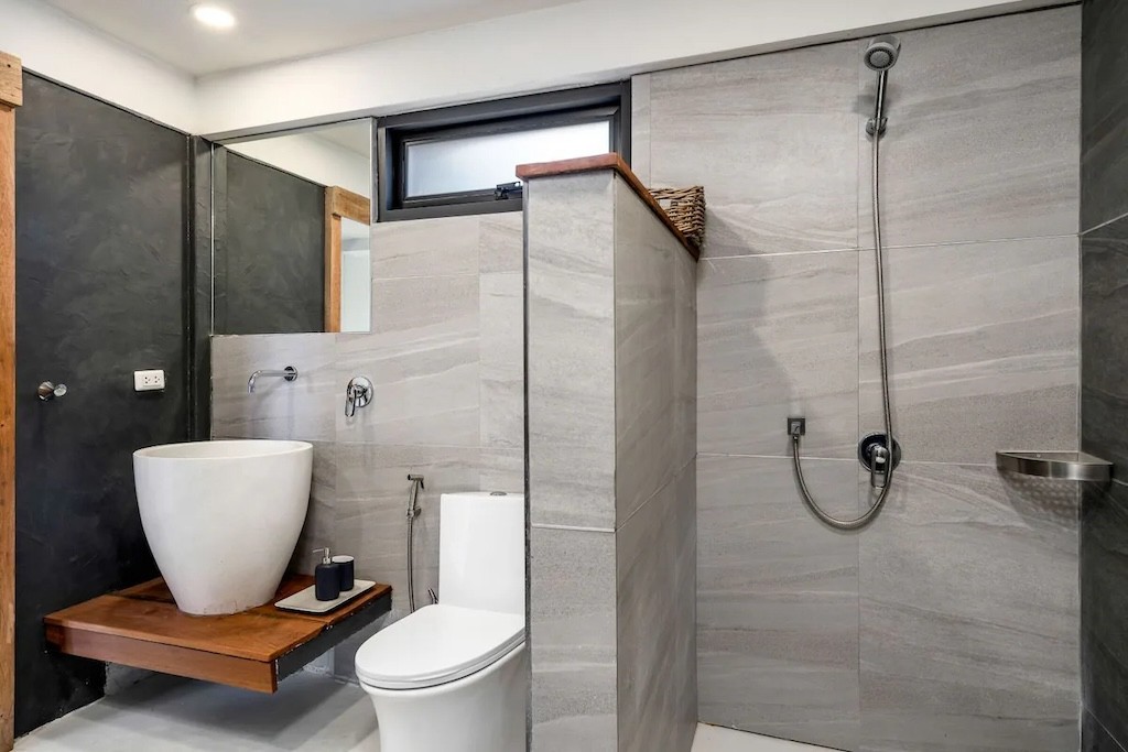 Ko Samui Beachfront Villa Bophut Shower