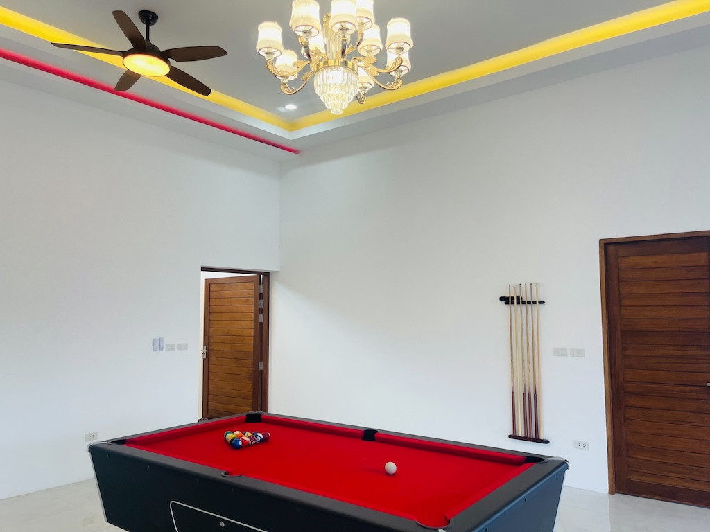 Ko Samui Bophut Property Pool Table