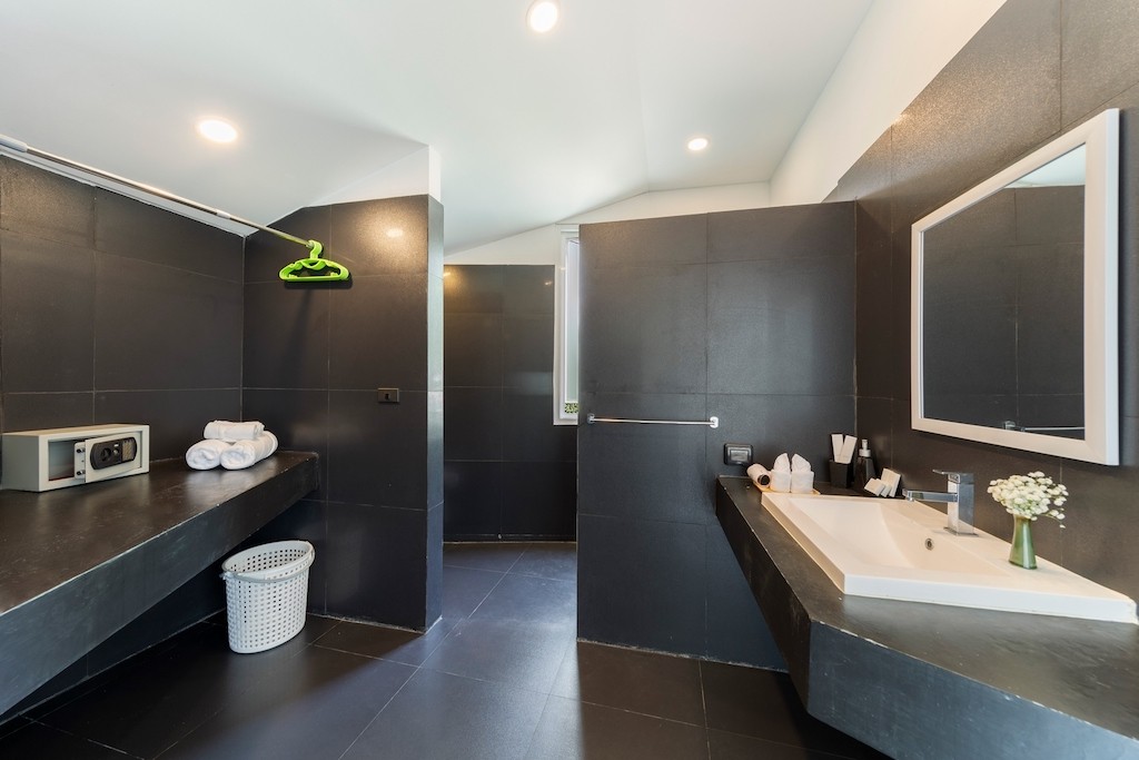 Ko Samui Chaweng Noi Property Bathroom