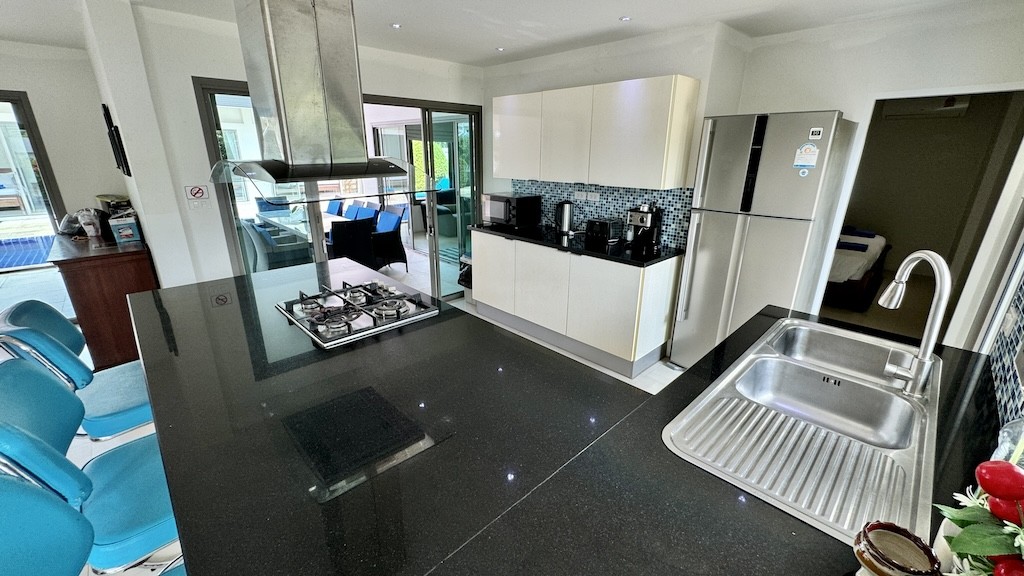Ko Samui Chaweng Property Kitchen Worktop