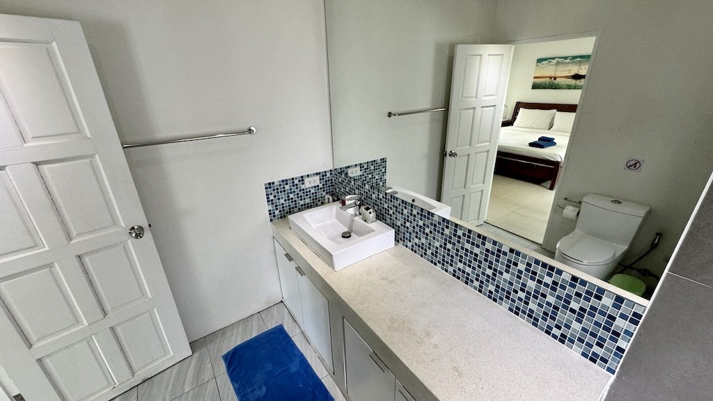 Ko Samui Chaweng Property Bathroom
