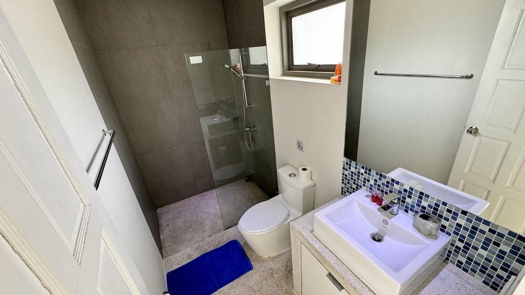 Ko Samui Chaweng Property Bathroom