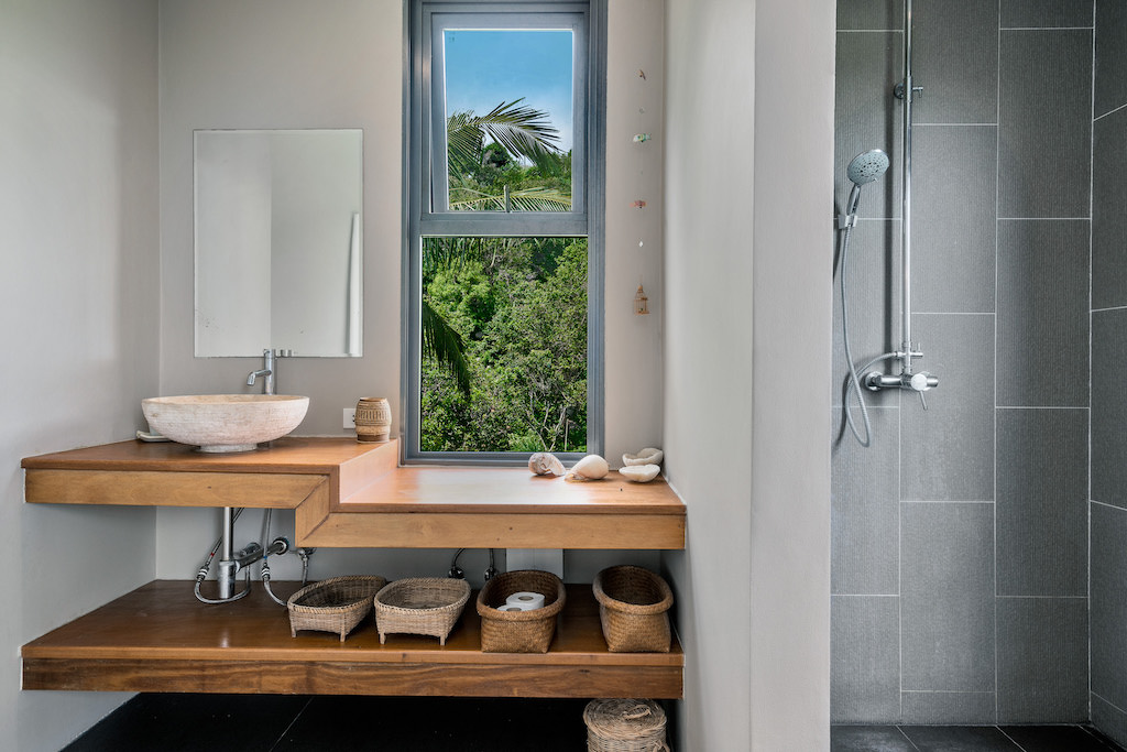 Ko Samui Luxury Property Bathroom 2