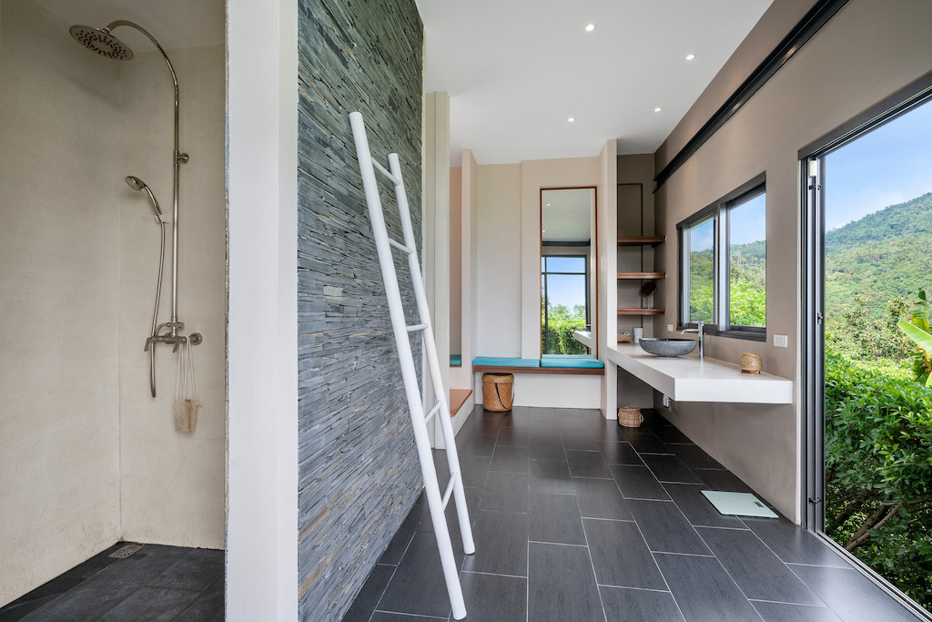 Ko Samui Luxury Property Bathroom 3
