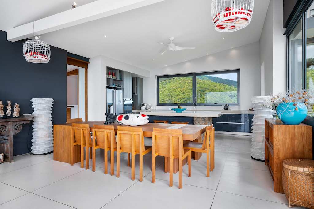 Ko Samui Luxury Property Dinning Table