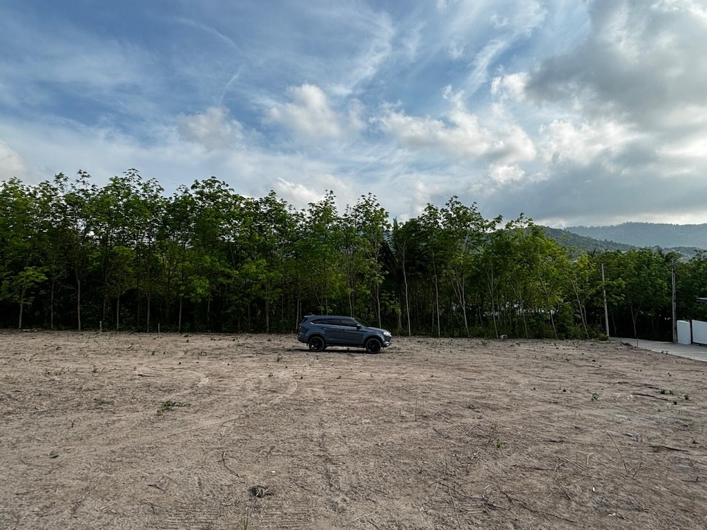 Ko Samui Maenam Land Location
