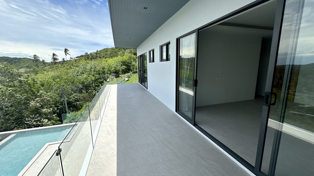 Ko Samui Maenam Property Balcony