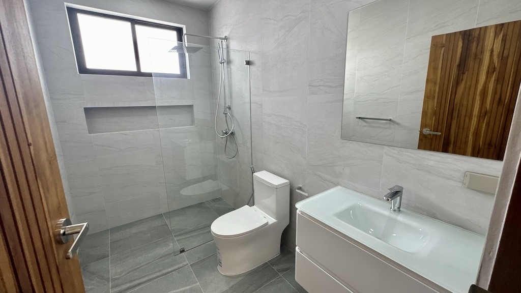Ko Samui Maenam Property Bathroom