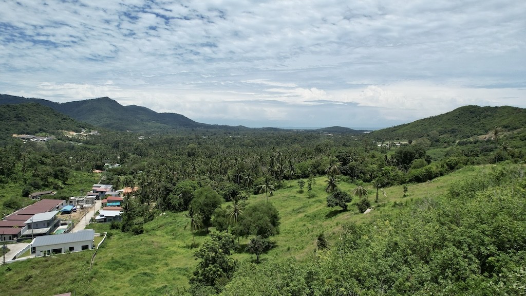 Ko Samui Maenam Property