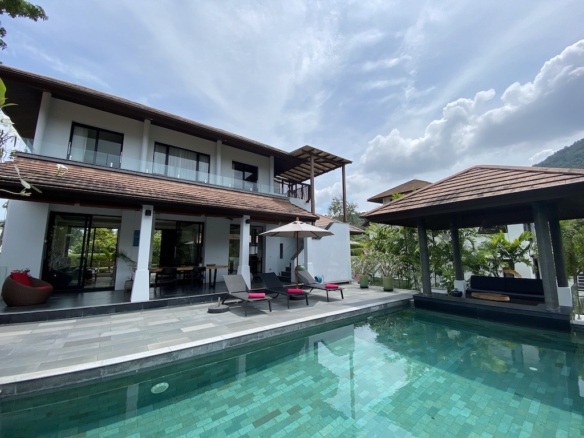 Ko Samui Maenam Villa Outdoor Area