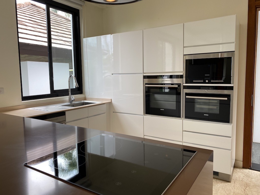 Ko Samui Maenam Villa Kitchen