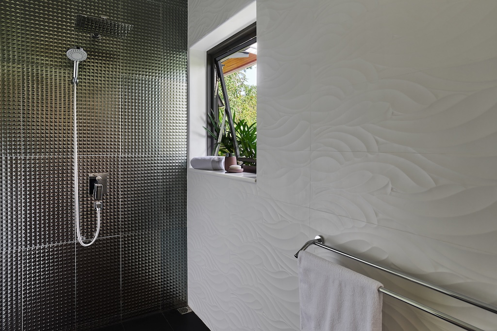 Ko Samui Modern Pool Villa Bathroom
