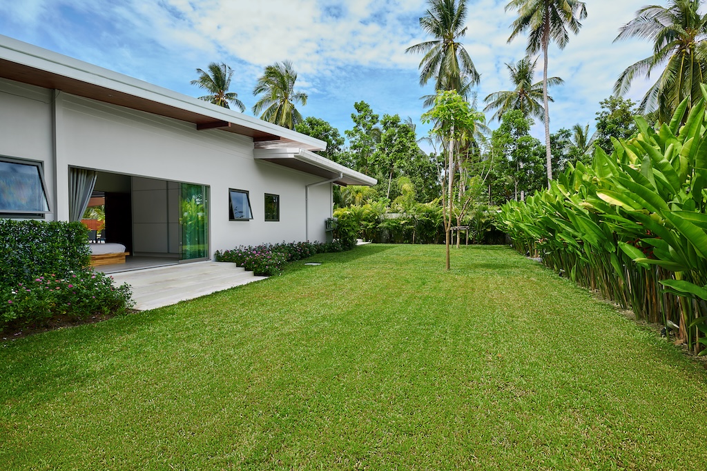 Ko Samui Modern Pool Villa Lawn