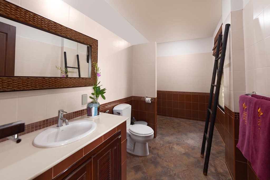 Villa Bathroom 3