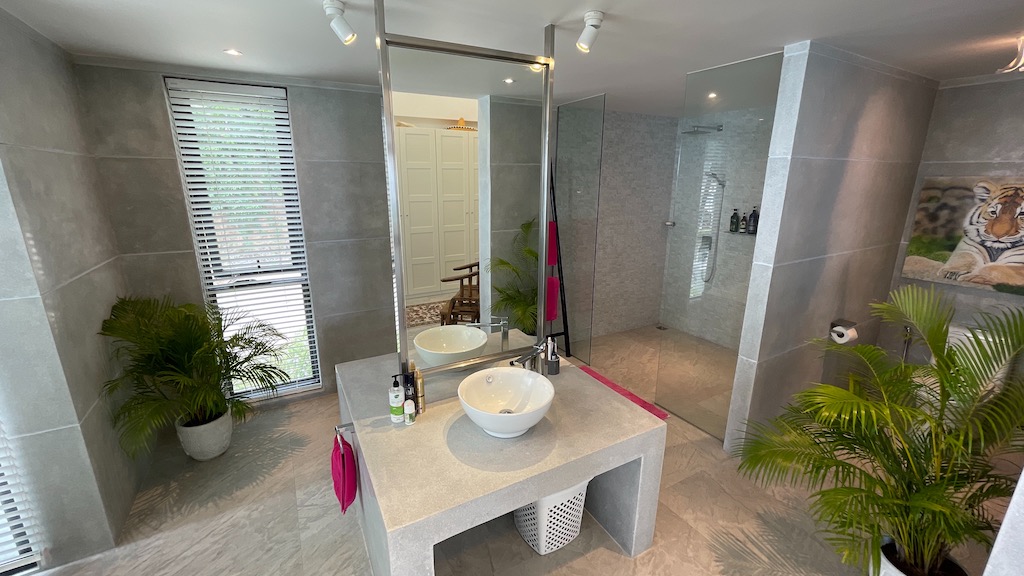 Ko Samui Property Master Bathroom