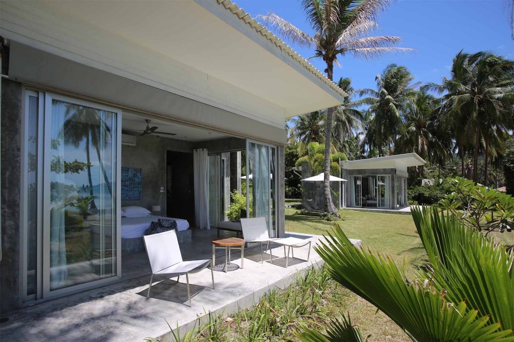 Ko Taen Beachfront Villa