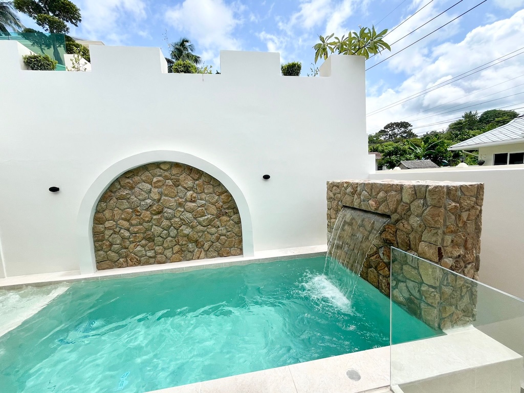 Koh Samui 1 Bedroom Property Pool