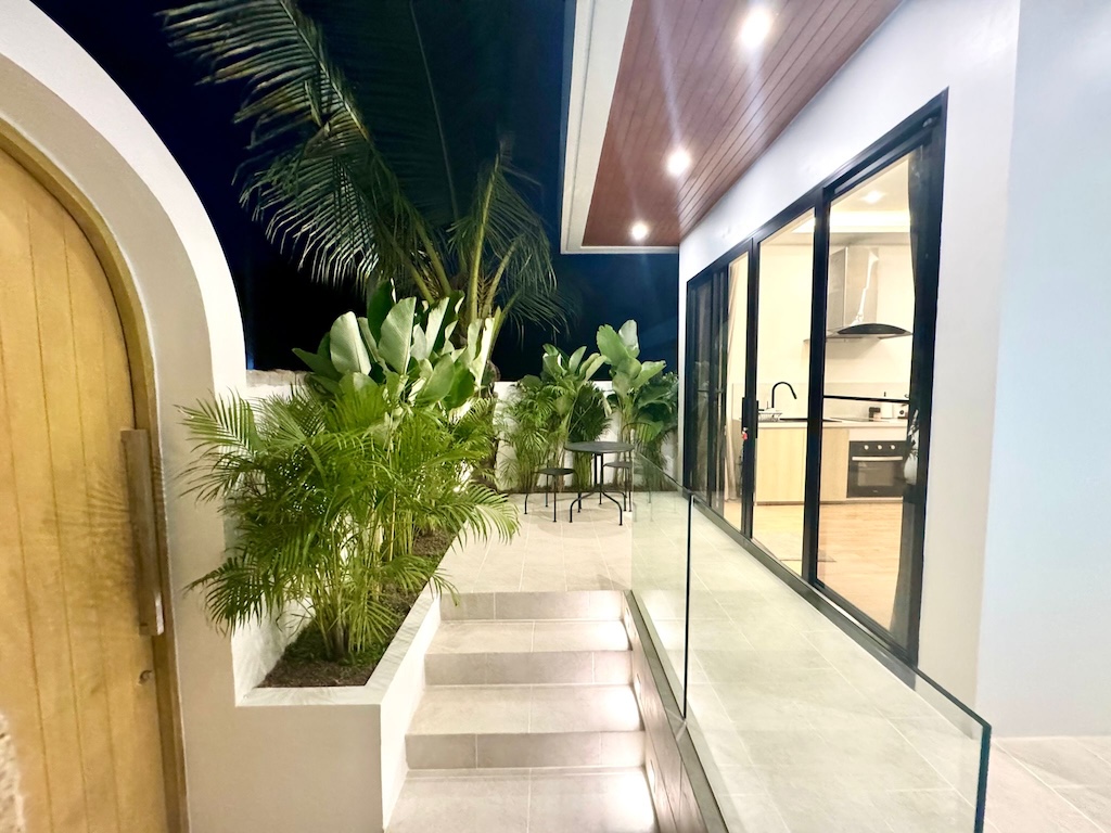 Koh Samui 1-Bedroom Property Front Entrance