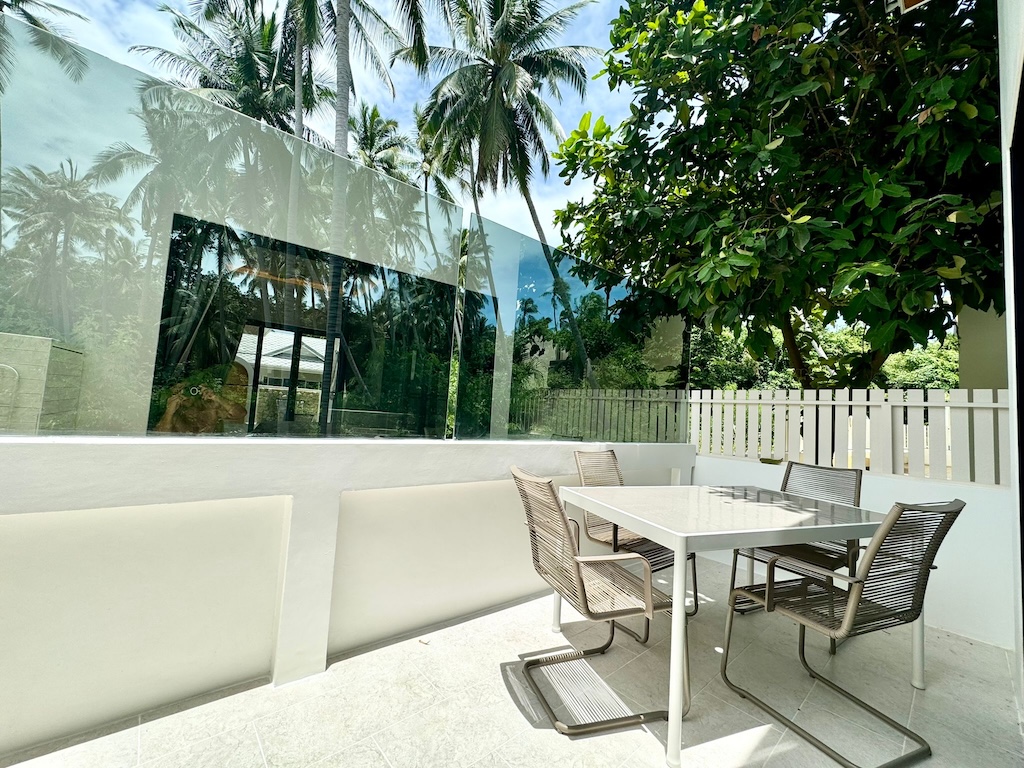Koh Samui Property 1-Bedroom Terrace Seating