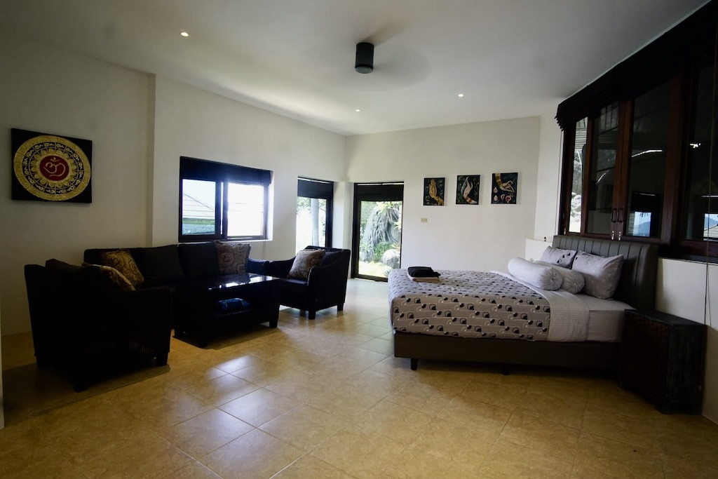 Koh Samui 4-Bedroom Sea View Villa Master Suite