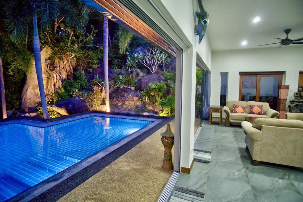 Koh Samui 4-Bedroom Sea View Villa Indoor Outdoor