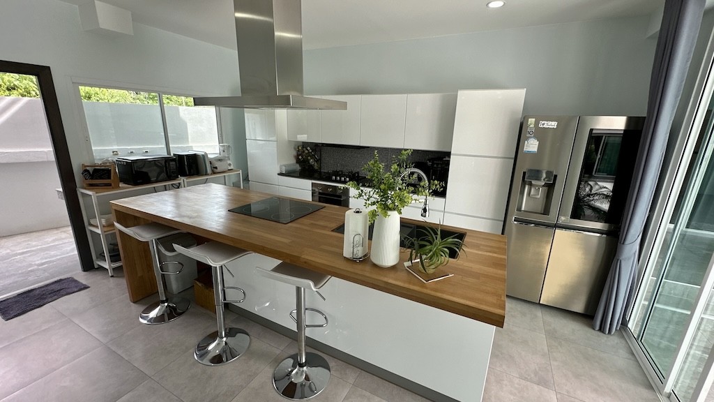 Koh Samui 4-Bedroom Villas Kitchen