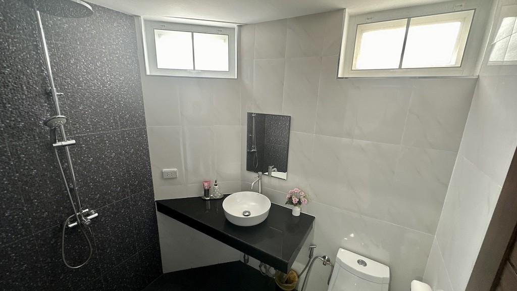 Koh Samui 4 Bedroom Villa Bathroom 2
