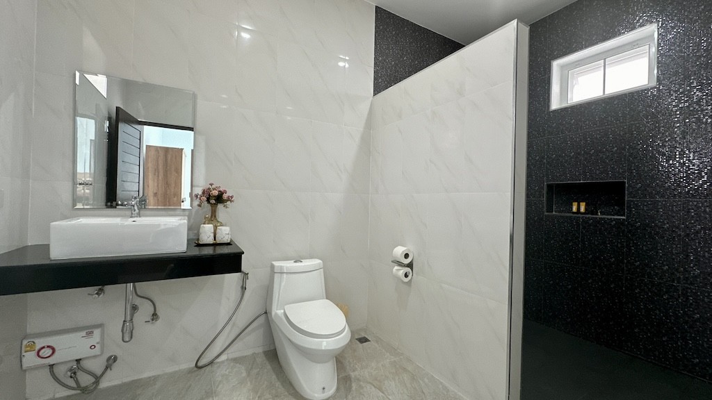 Koh Samui 4-Bedroom Villa Bathroom 3