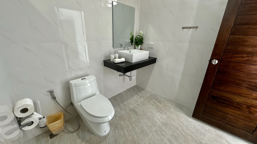 Koh Samui 4-Bedroom Villa Bathroom