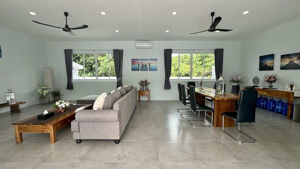 Koh Samui 4-Bedroom Villas Living Area