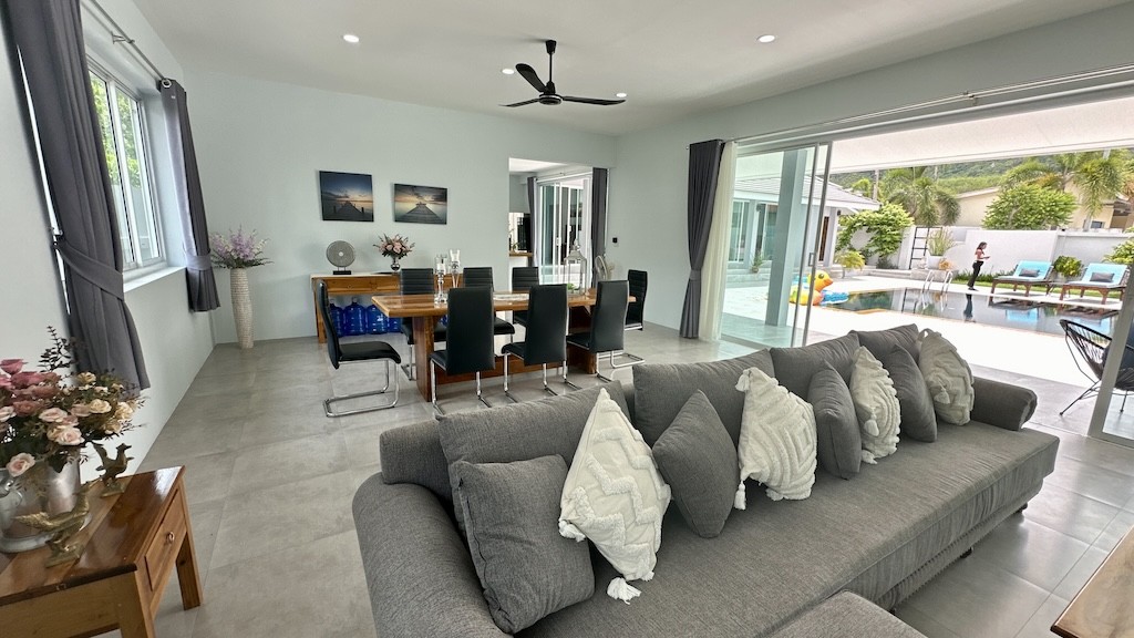 Koh Samui 4-Bedroom Villa Living Lounge