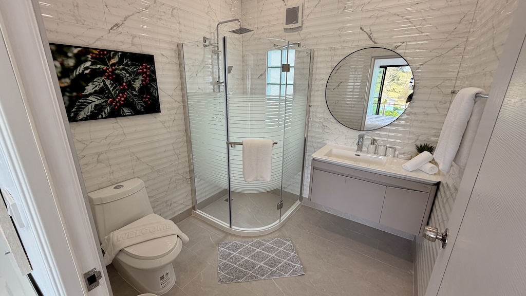 Koh Samui 5 Bedroom Property Bathroom
