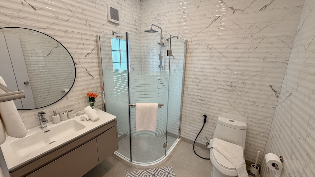 Koh Samui 5 Bedroom Property Bathroom