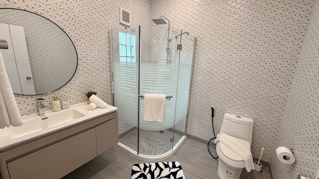 Koh Samui 5 Bedroom Property Bathroom