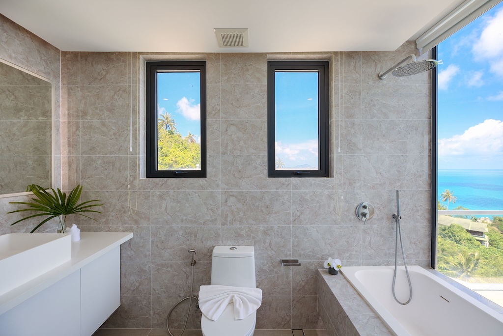 Koh Samui 5 bedroom Property For Sale Bathroom