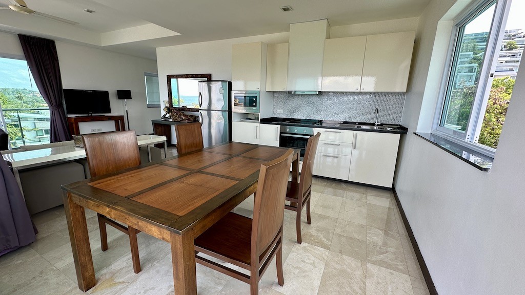 Koh Samui Apartment Building Dining Area