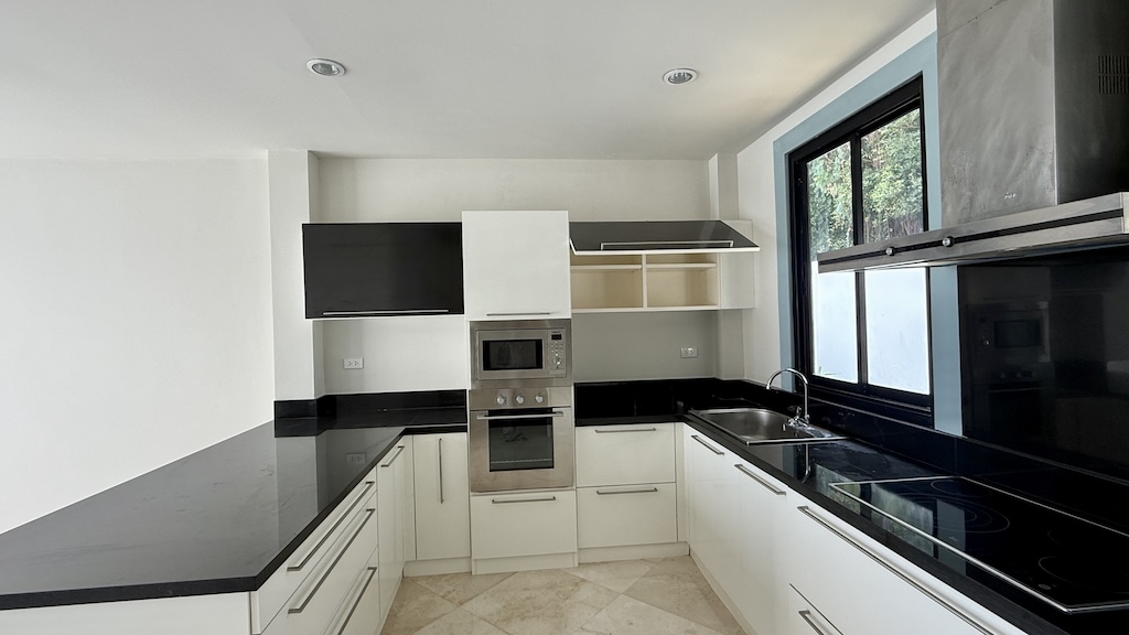 Koh Samui Bang Po House For Sale Kitchen