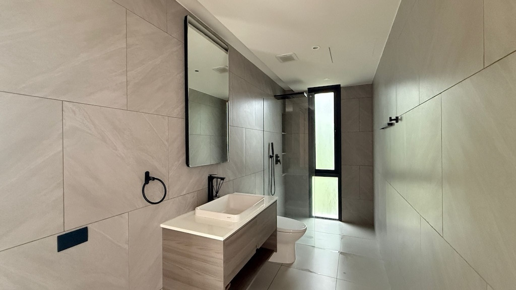 Koh Samui Bangrak Villa For Sale Bathroom