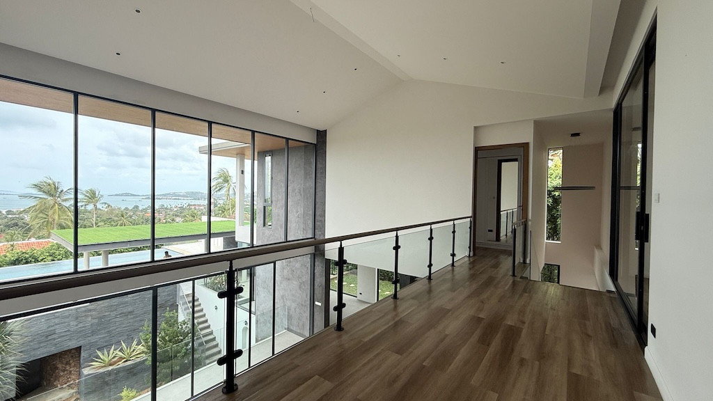 Koh Samui Bangrak Villa For Sale Landing